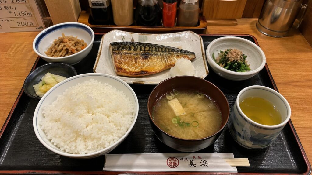 50代男性が無理なく続けやすい和食中心の食事イメージ